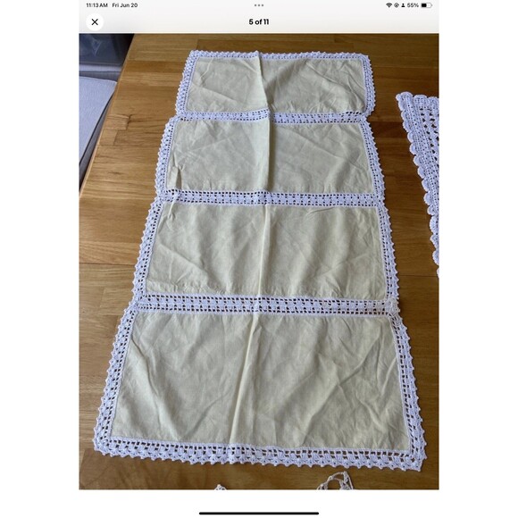 2 Table Runner & 2 Doilies Hand Crocheted Different Sizes& Shapes (H) - Picture 5 of 11